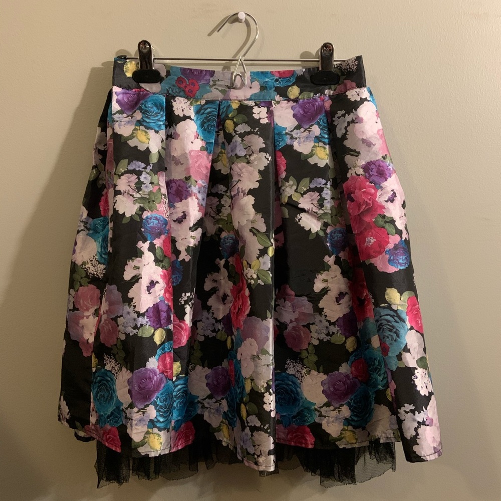 Multi-colored skirt with tulle underlay.